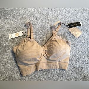 NWT kindred bravely sublime hands free pumping/nursing dual maternity bra medium